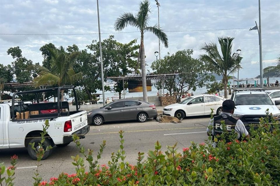 Dos hombres fueron asesinados a balazos cerca de la playa Dominguillo, en Acapulco, pese al despliegue de elementos del Ejército y la GN.