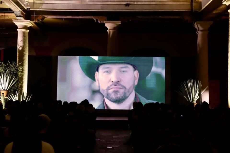 Aspectos de la proyección del capítulo de la novena temporada de la serie El Señor de los Cielos, en las instalaciones del Monte de Piedad del Centro Histórico de la CDMX.