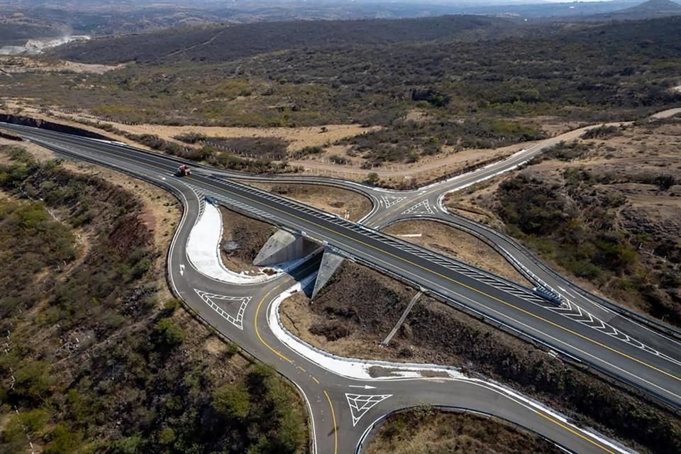 La autopista Barranca Larga-Ventanilla cuenta con una longitud de 104 kilómetros.