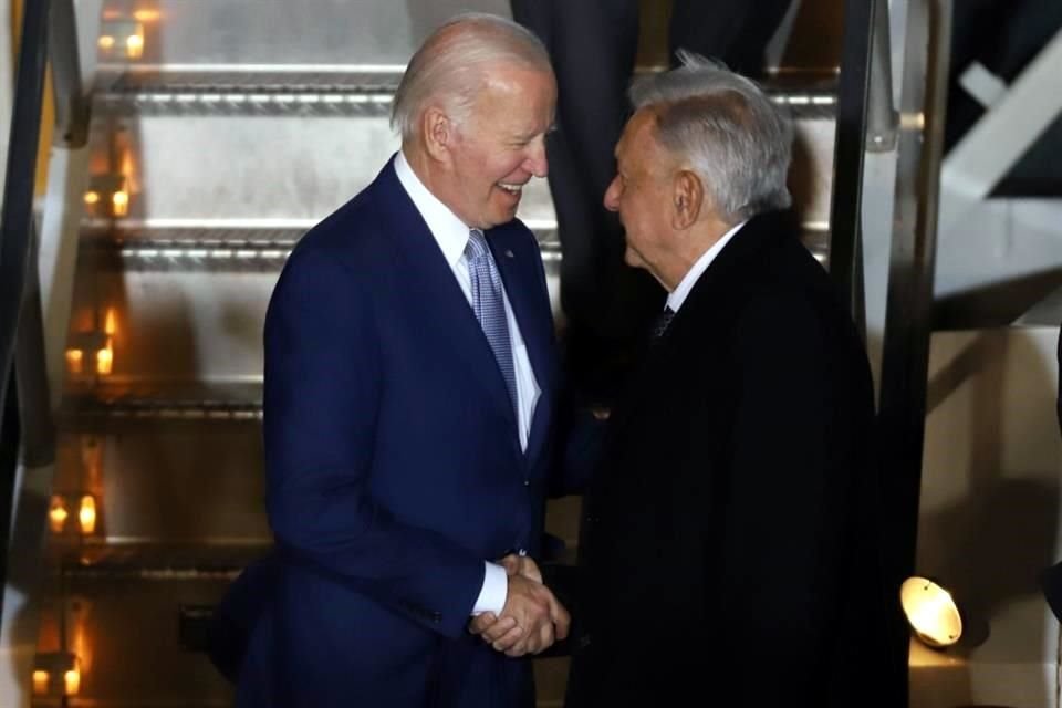 Biden habló con AMLO luego de que Presidente mexicano pidió una disculpa tras señalamiento de que narco financió su campaña en 2006.