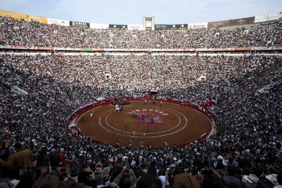 La Plaza México lista para una nueva corrida.