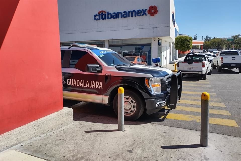 Tras salir de un banco ubicado en el cruce de Mercedes Celis y Avenida Río Nilo, un hombre fue despojado de 350 mil pesos.