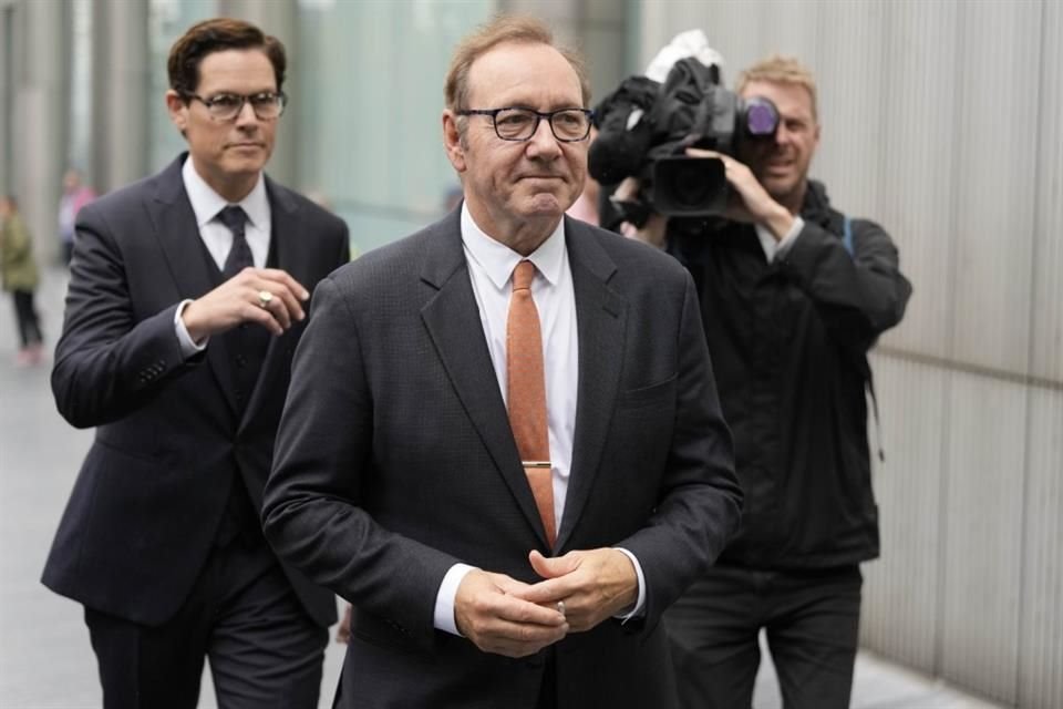 Spacey debía 31 mdd de dólares de indemnización, más 5 millones de intereses por falta de pago.