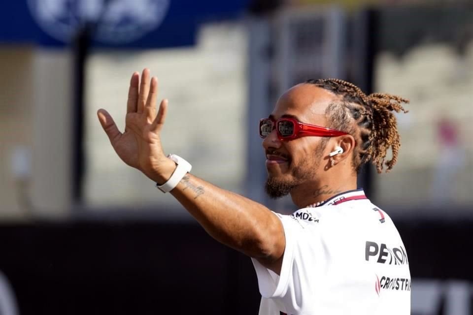 En 2025, Lewis Hamilton dejará Mercedes para irse a Ferrari.