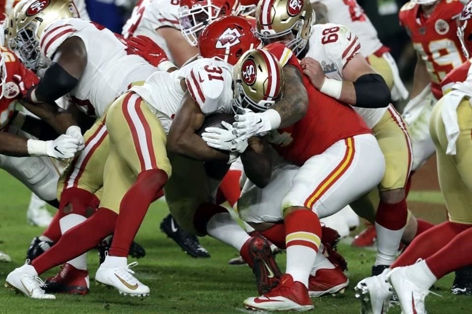 San Francisco perdió el pasado Super Bowl ante Kansas City jugando de blanco.