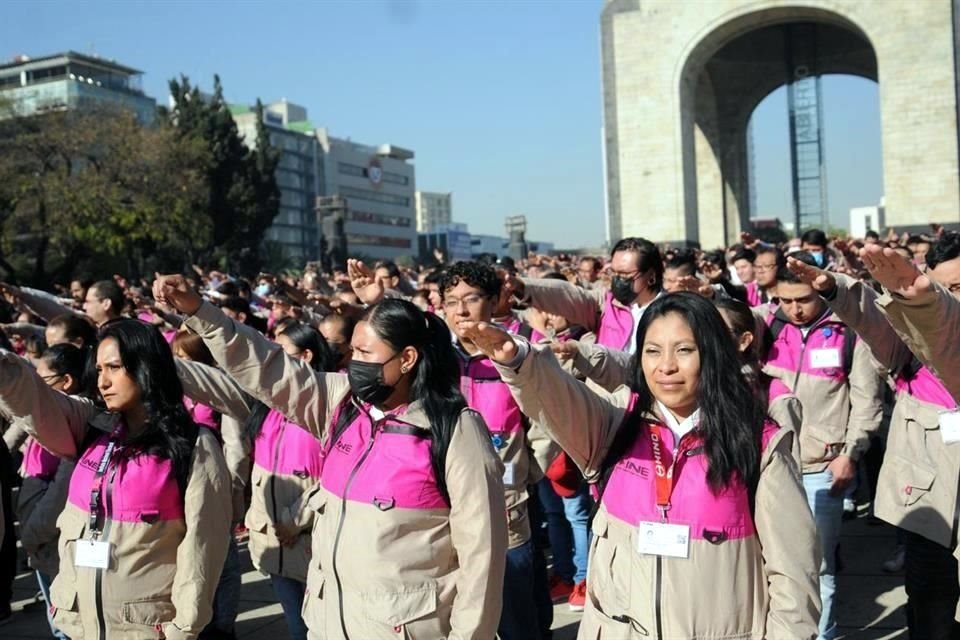 Los ciudadanos que rindieron protesta entregarán nombramientos, capacitarán y vigilarán el sistema de información de la jornada electoral.