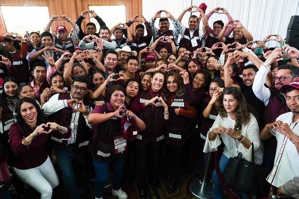 Claudia Sheinbaum encabezó una reunión con militantes de Morena en Hidalgo.