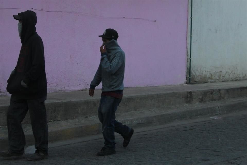 Alrededor de 2 mil 100 pobladores de Tololotlán y localidades cercanas han sido evacuados.