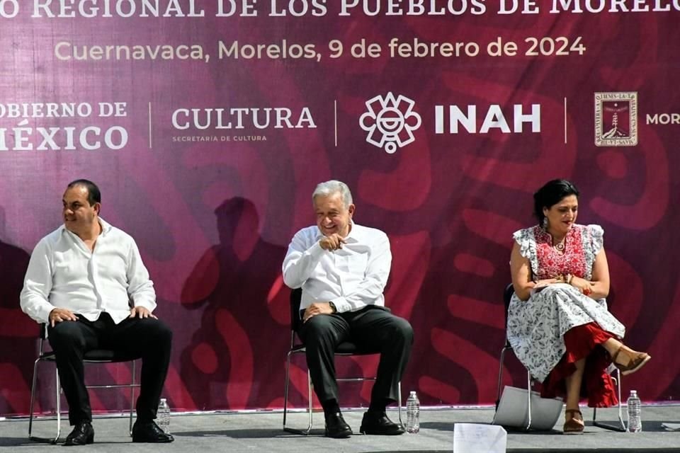 Abuchean al Gobernador Cuauhtémoc Blanco en la visita de Andrés Manuel López Obrador.