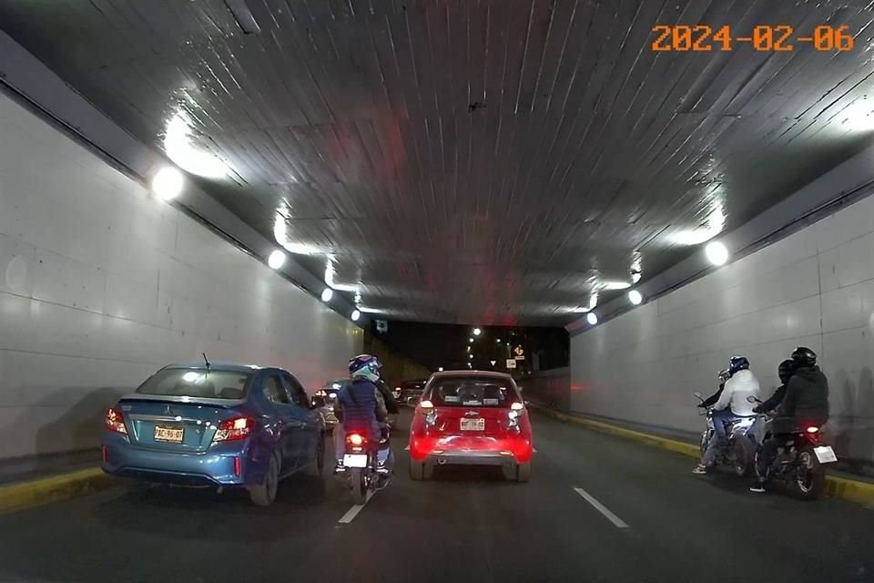 SSC afirmó que se tienen identificados vehículos que participaron en el robo a un automovilista en el bajo puente de Viaducto y Cuauhtémoc.