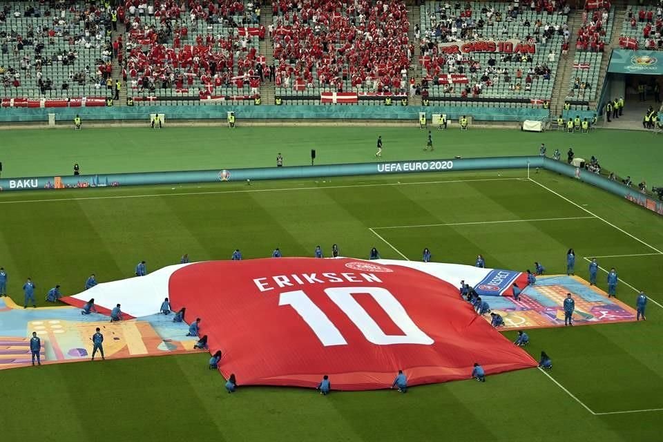 Christian Eriksen recibió todo el apoyo por parte del mundo del futbol.