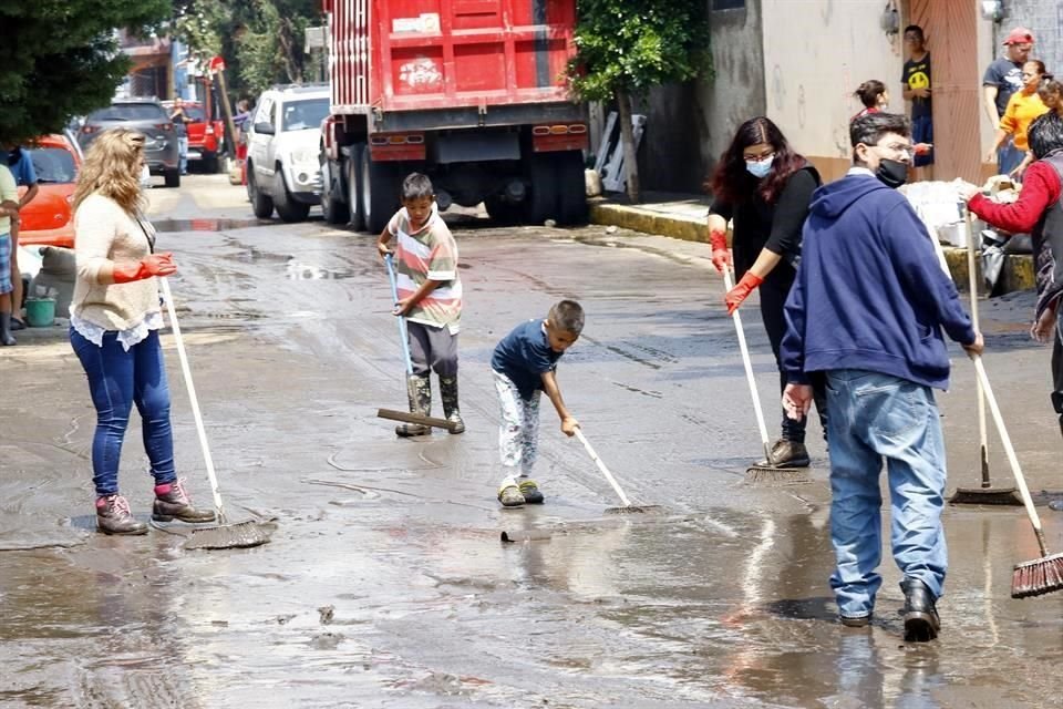 Cuatro mil habitantes de 24 colonias tuvieron severas afectaciones, según datos del Gobierno atizapense.