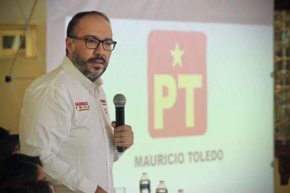 Mauricio Toledo.