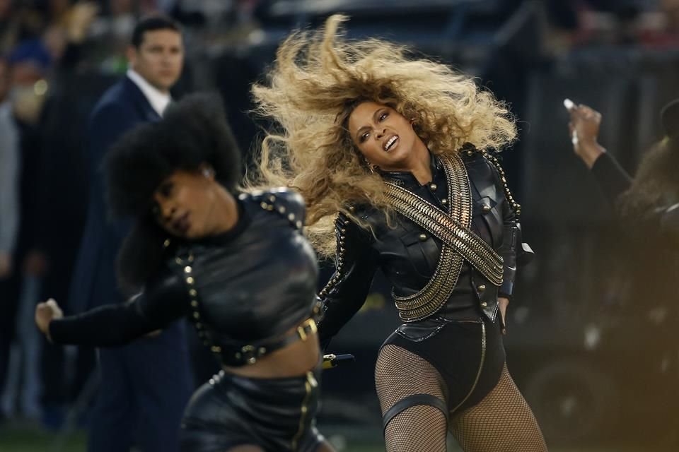 Beyoncé aprovechó el Super Bowl para anunciar su próximo álbum llamado 'Renaissance Part II' que estará enfocado en el country.