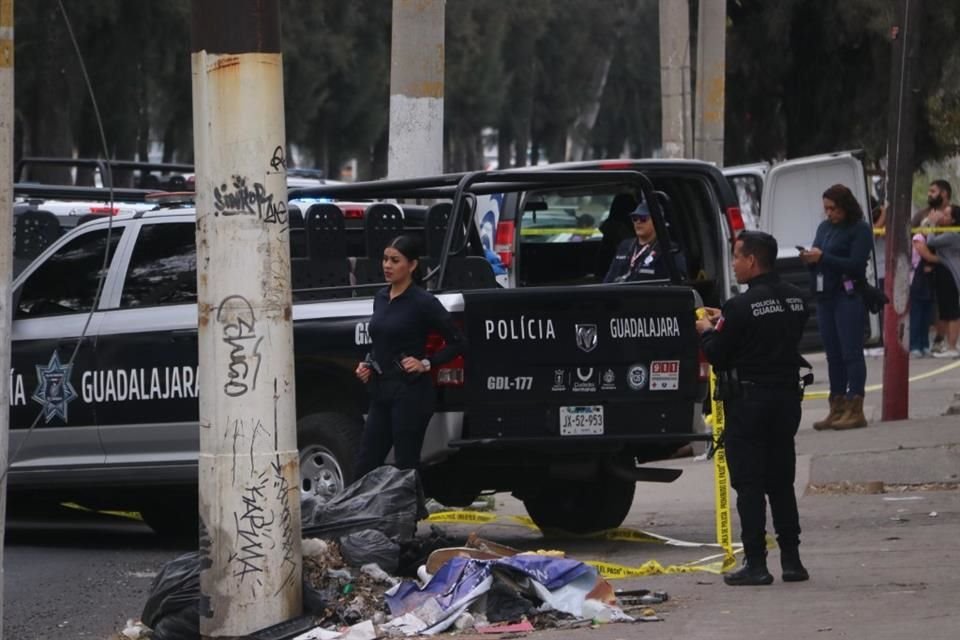 Un hombre fue asesinado con arma de fuego en la Colonia La Federacha en Guadalajara, sobre la Calzada Independencia.