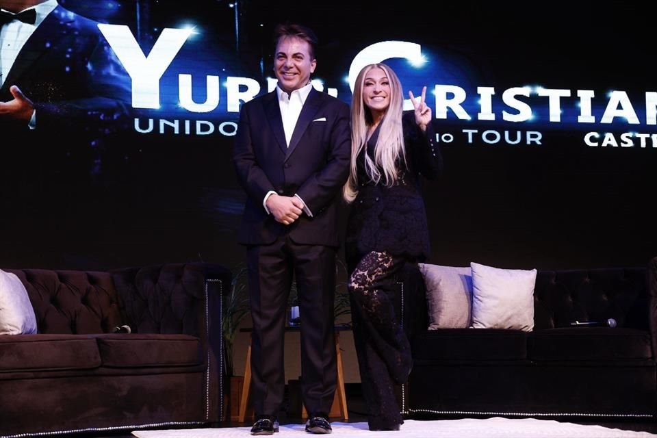 Yuri y Cristian Castro, quienes se aliaron para una gira conjunta, defendieron las baladas.