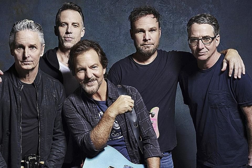 Pearl Jam dio a conocer la fecha de lanzamiento de su duodécimo álbum de estudio y una gira de 35 fechas que emprenderá este año.