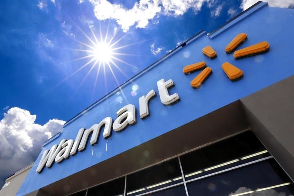 En 2023, tras una investigación por oficio que inició desde 2020, la Cofece resolvió que Walmart hizo prácticas anticompetitivas en el mercado de abastecimiento y distribución al mayoreo de bienes.