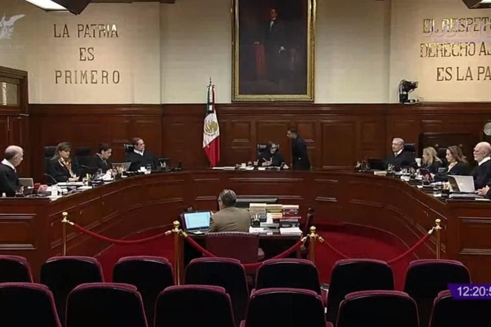 SCJN anuló una reforma del 2021 que creó el delito de 'corrupción' en CDMX, porque redacción es confusa y genera inseguridad jurídica.