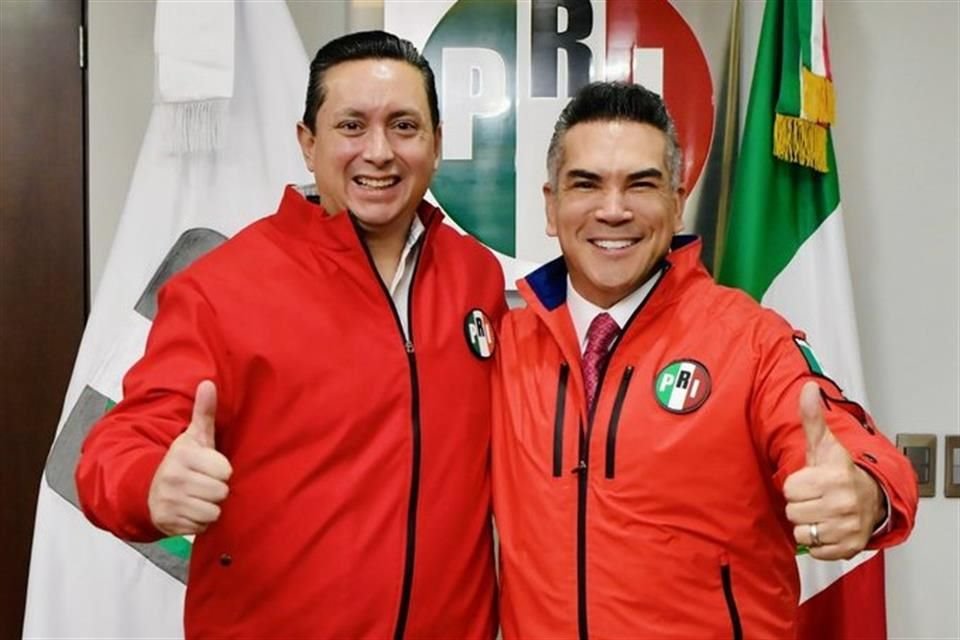 El diputado local de Yucatán Alejandro Echazarreta renunció a Morena y se unió al PRI, tras advertir diferencias con Joaquín 'Huacho' Díaz.