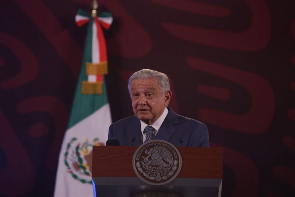 AMLO anunció una nueva sección en su mañanera para revelar 'compleja red de desinformación' en redes sociales: ¿Quién es quién en los bots?