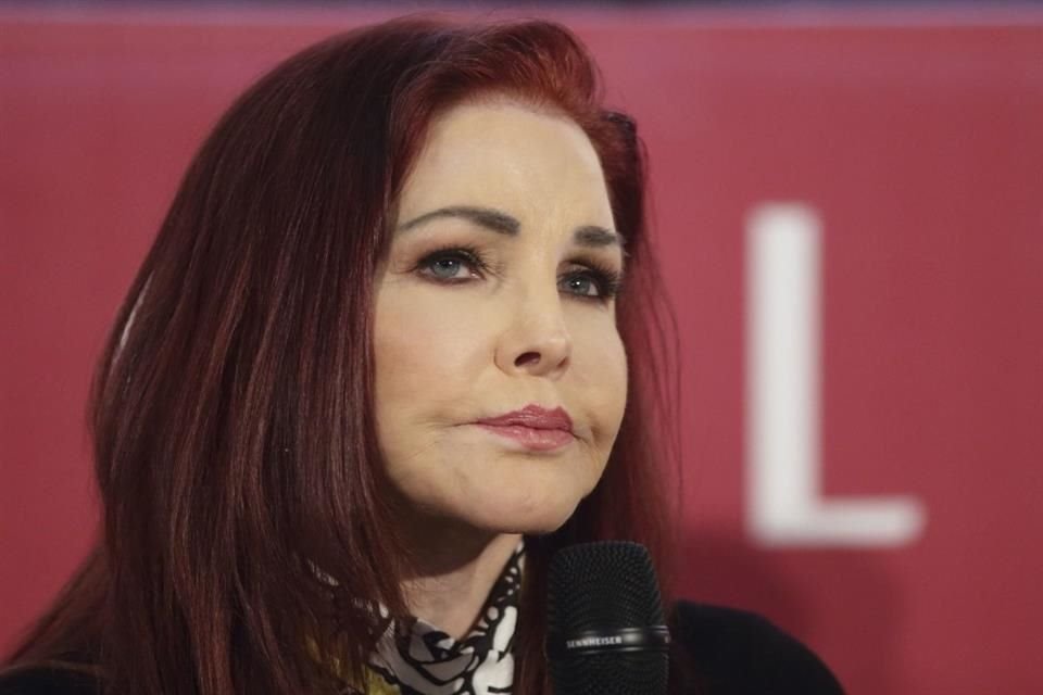 Priscilla Presley buscó a Kruse para invitarla a convertirse en su socia comercial.