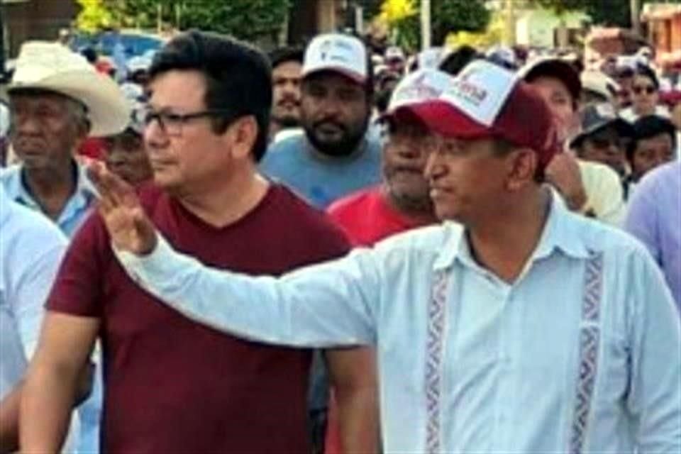 Chiu Cruz, difundía diversas fotos en sus redes sociales acompañando al también morenista Carlos Alberto Albores Lima, quien busca la reelección de la Alcaldía de Pijijiapan.
