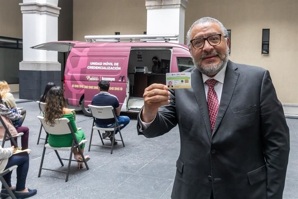 Convoca Edomex a servidores públicos a inscribirse a ISSEMYM
