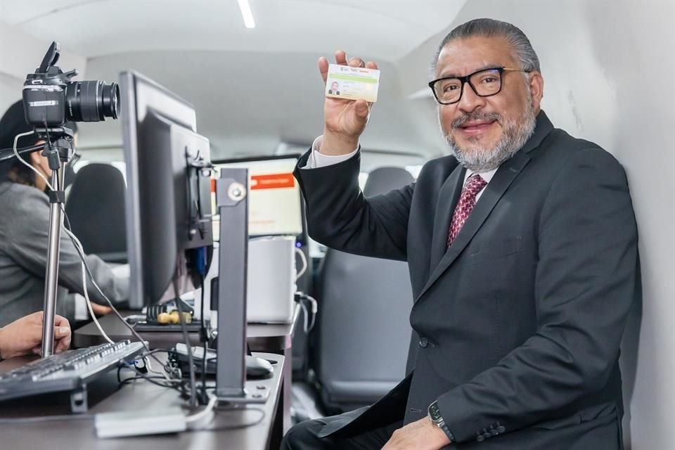 Convoca Edomex a servidores públicos a inscribirse a ISSEMYM
