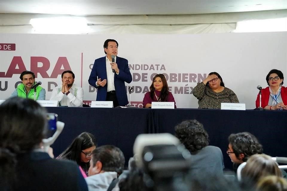 Conferencia tras registro de Clara Brugada ante el INE para ser candidata por la Jefatura de Gobierno.