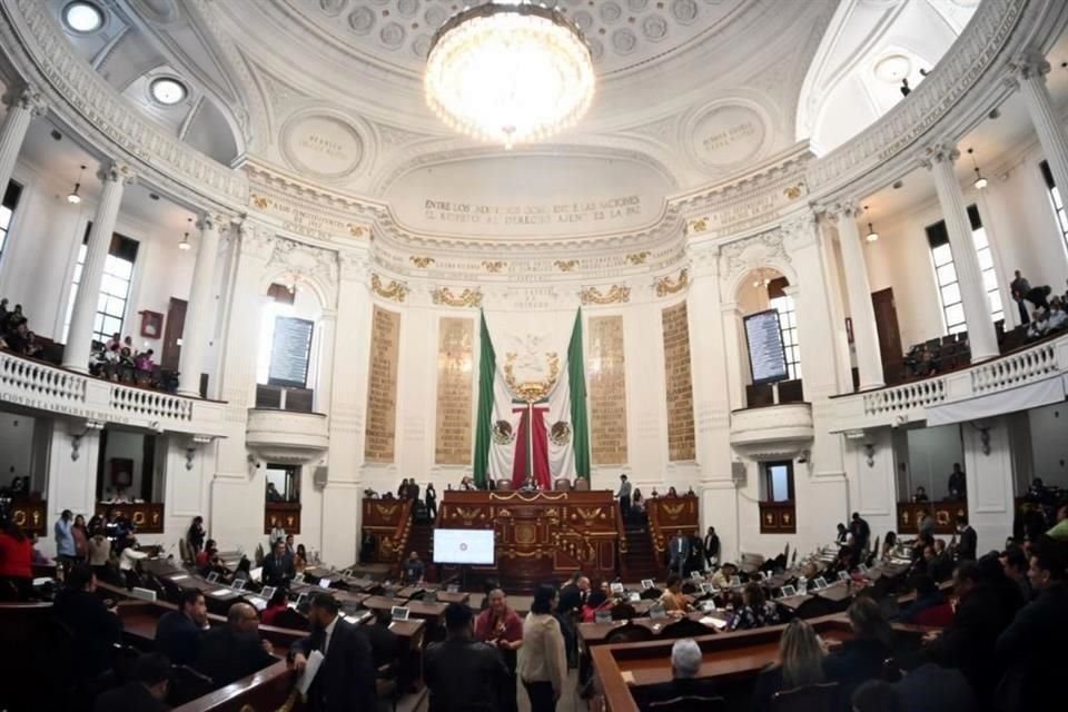 Un tribunal falló en contra del Congreso y lo obligó a legislar el Sistema de Cuidados para la Ciudad de México. 