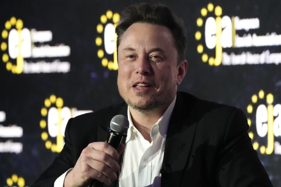 Elon Musk recomendó a otros empresarios mover sus negocios fuera de Delaware.