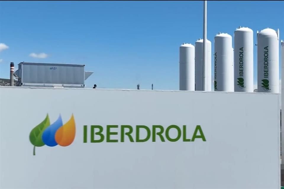 Las 13 plantas vendidas por Iberdrola equivalen a 55 por ciento del flujo operativo que genera en México.