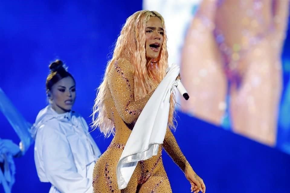 'TQG (Te Quedó Grande)' abrió el show de la intérprete de 'La Bichota', tema que grabó con Shakira y lanzó en febrero del 2023, y cuyo éxito rebasó los 800 millones de reproducciones en Spotify.