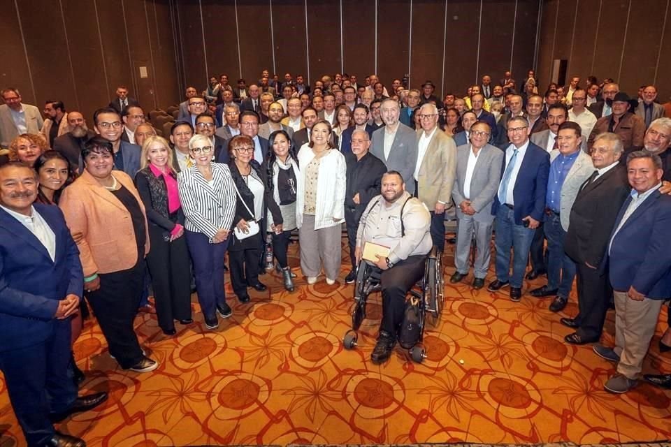 Xóchitl Gálvez acudió al Congreso Nacional de Líderes Evangélicos, que se realizó el viernes en la Ciudad de México.