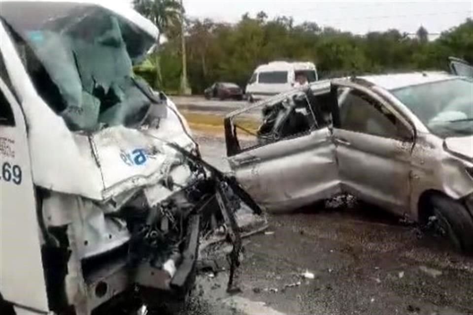 El accidente se registró este domingo sobre la carretera federal 307, a la altura de Playa del Carmen, QR.