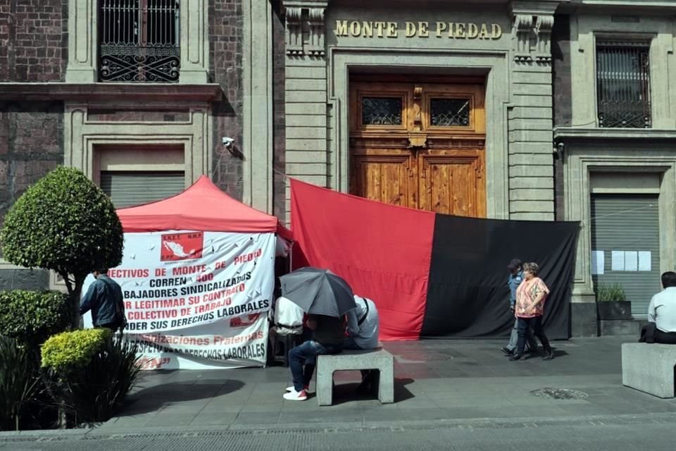 Desde el pasado 15 de febrero Monte de Piedad enfrenta una huelga de sus trabajadores.