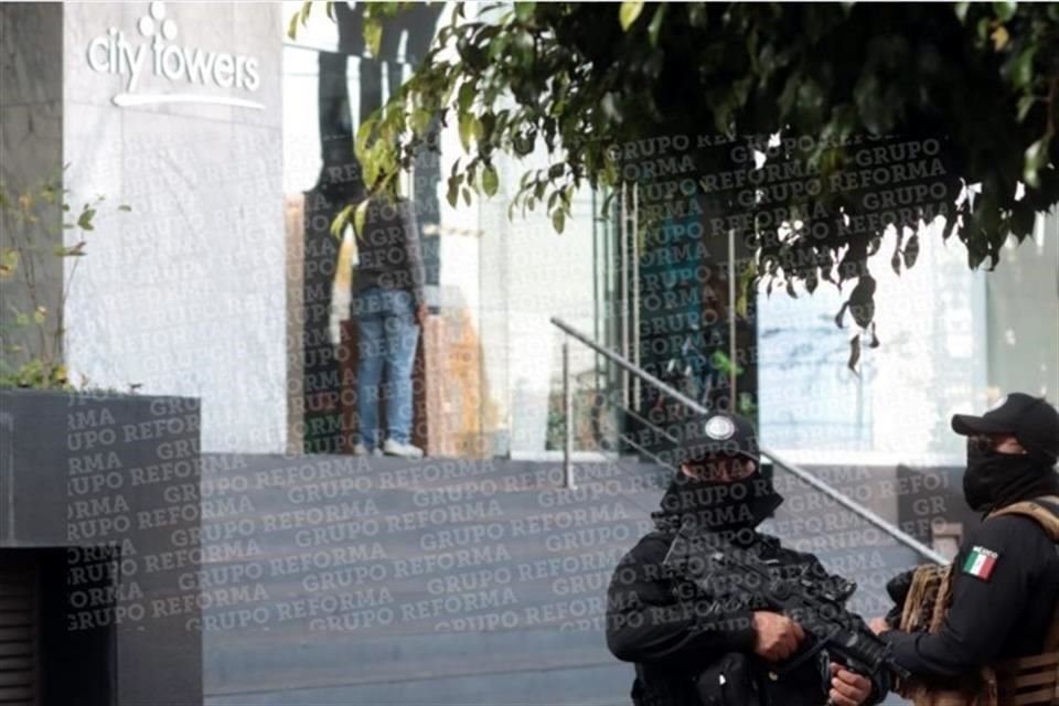 Otro cateo se realiza en la Colonia Xoco, sobre la Avenida México-Coyoacán 371, en la misma Alcaldía Benito Juárez.
