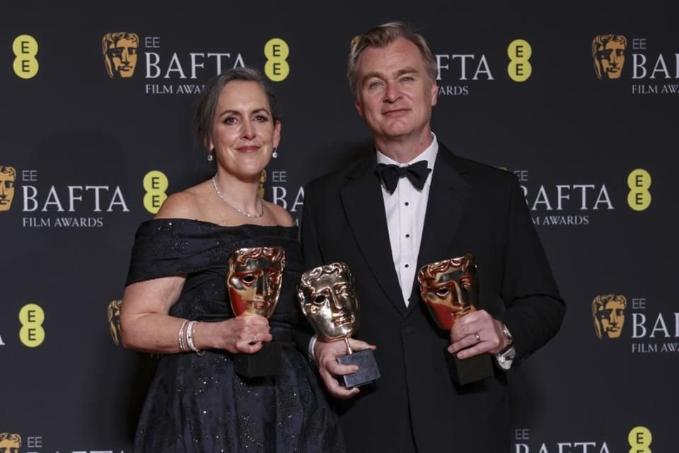 Emma Thomas y Christopher Nolan.