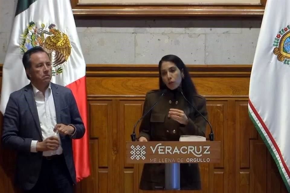 Verónica Hernández Giadáns, Fiscal general de Veracruz, durante la conferencia matutina del Gobernador Cuitláhuac García.