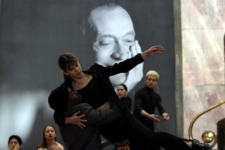 En el Palacio de Bellas Artes, el lunes, fue despedido el coreógrafo y bailarín Jaime Blanc, quien falleció sin acceso a la seguridad social.