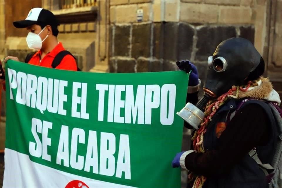 'Decidimos traer una pequeña muestra de lo destruido', expresó Urbina