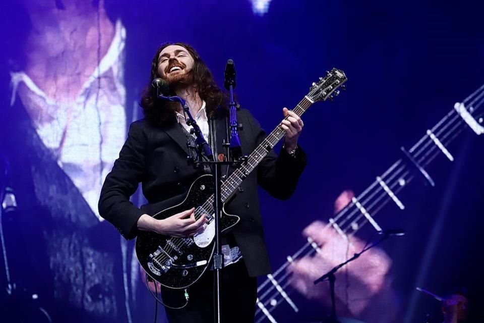 Hozier cautivó a miles de personas.