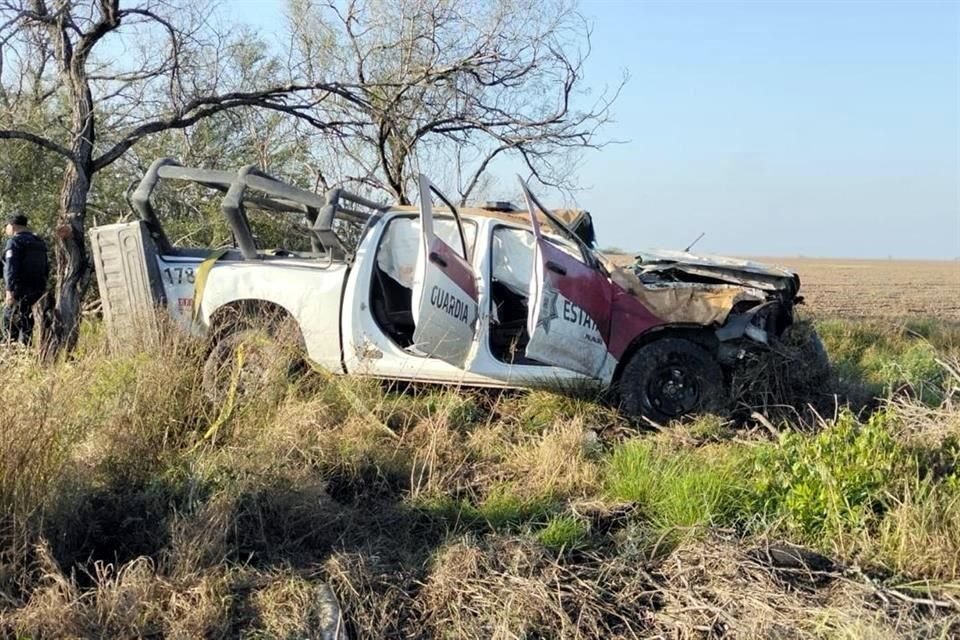 La volcadura se registró en la carretera Reynosa-San Fernando, a la altura del Ejido Periquitos.