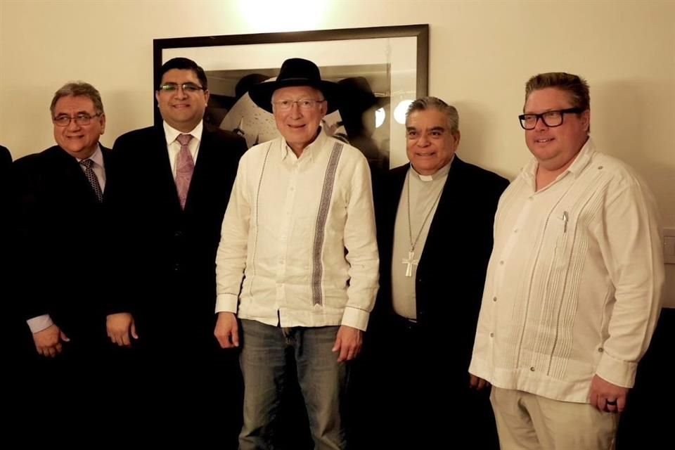 En Sinaloa, el Embajador de EU en México se reunió con líderes religiosos y consideró que deben ser incorporados a mesas de seguridad.