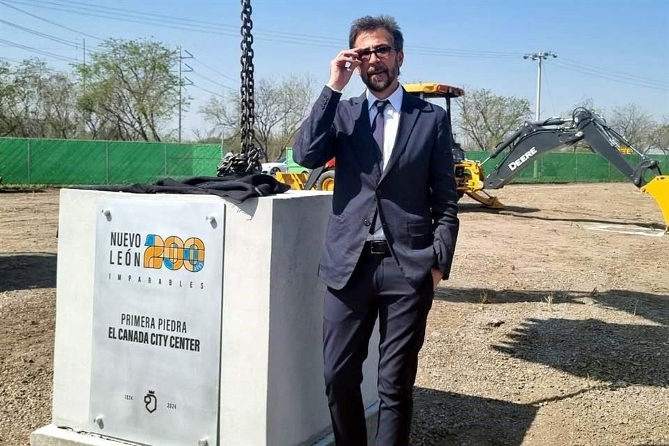 Eudelio Garza Mercado, presidente de Grupo Industrial Monterrey, en el terreno donde iniciarán las obras para lo que será Canadá City Center.