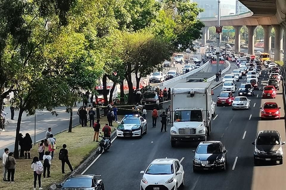 El hombre se encontraba a bordo de un BMW estacionado sobre Periférico camino a Santa Teresa, en San Jerónimo Aculco.