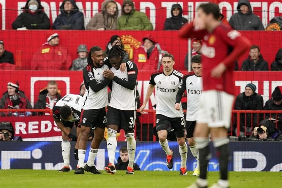 Fulham sacó una gran victoria de Old Trafford.