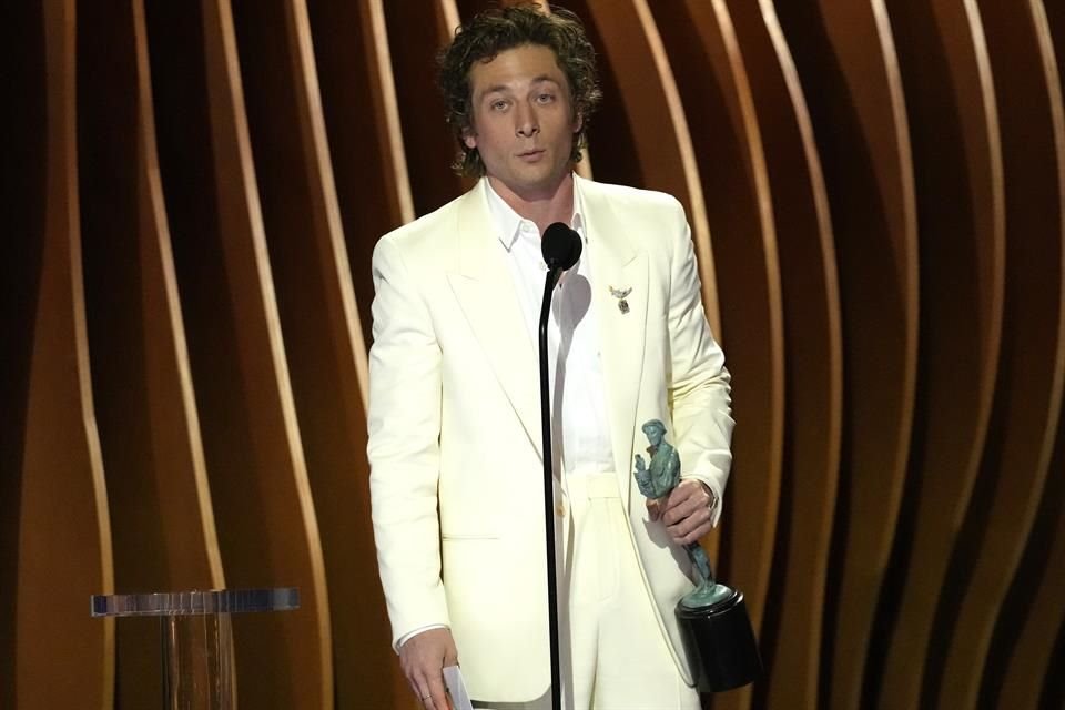 Jeremy Allen White fue elegido como Mejor Actor en una serie de comedia por 'The Bear'.