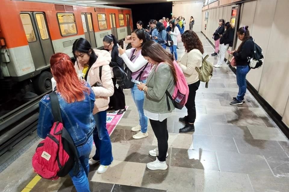 Autoridades de Ciudad de México presumieron una campaña en contra de la violencia de género en el transporte público de la red de movilidad.